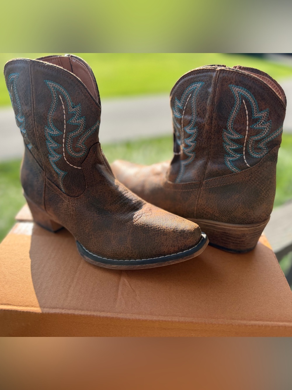 ROPER Brown Leather Cowboy Boots with Turquoise Stitching US SIZE 7